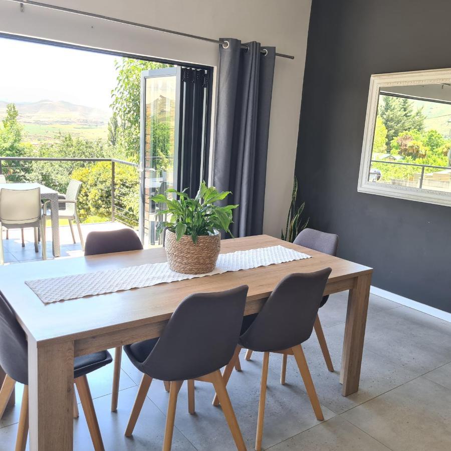 Clarens Escape Apartment Bagian luar foto