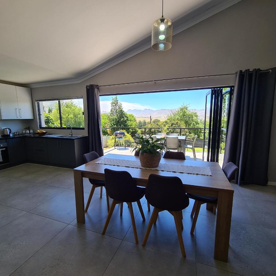 Clarens Escape Apartment Bagian luar foto