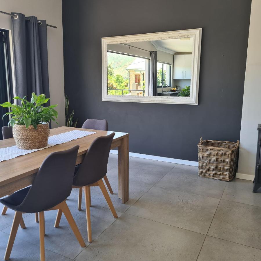 Clarens Escape Apartment Bagian luar foto