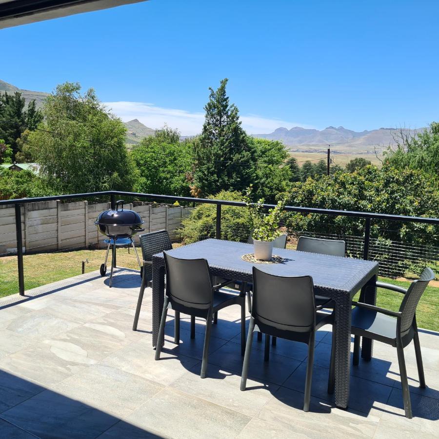 Clarens Escape Apartment Bagian luar foto
