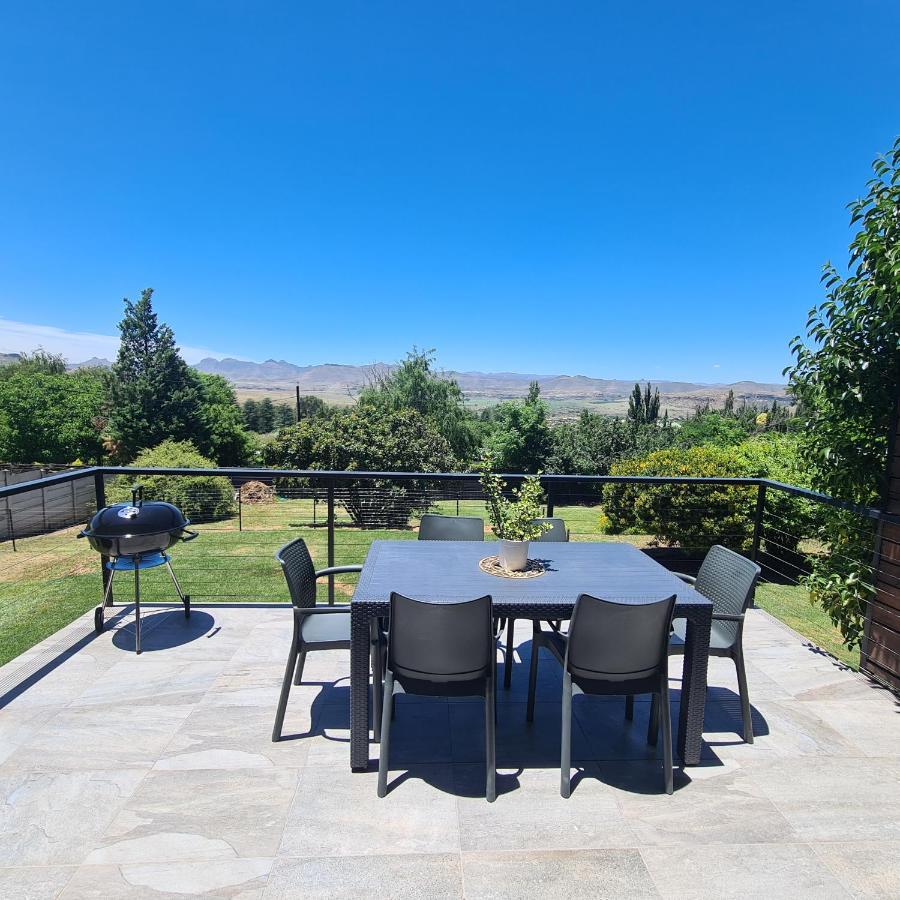 Clarens Escape Apartment Bagian luar foto
